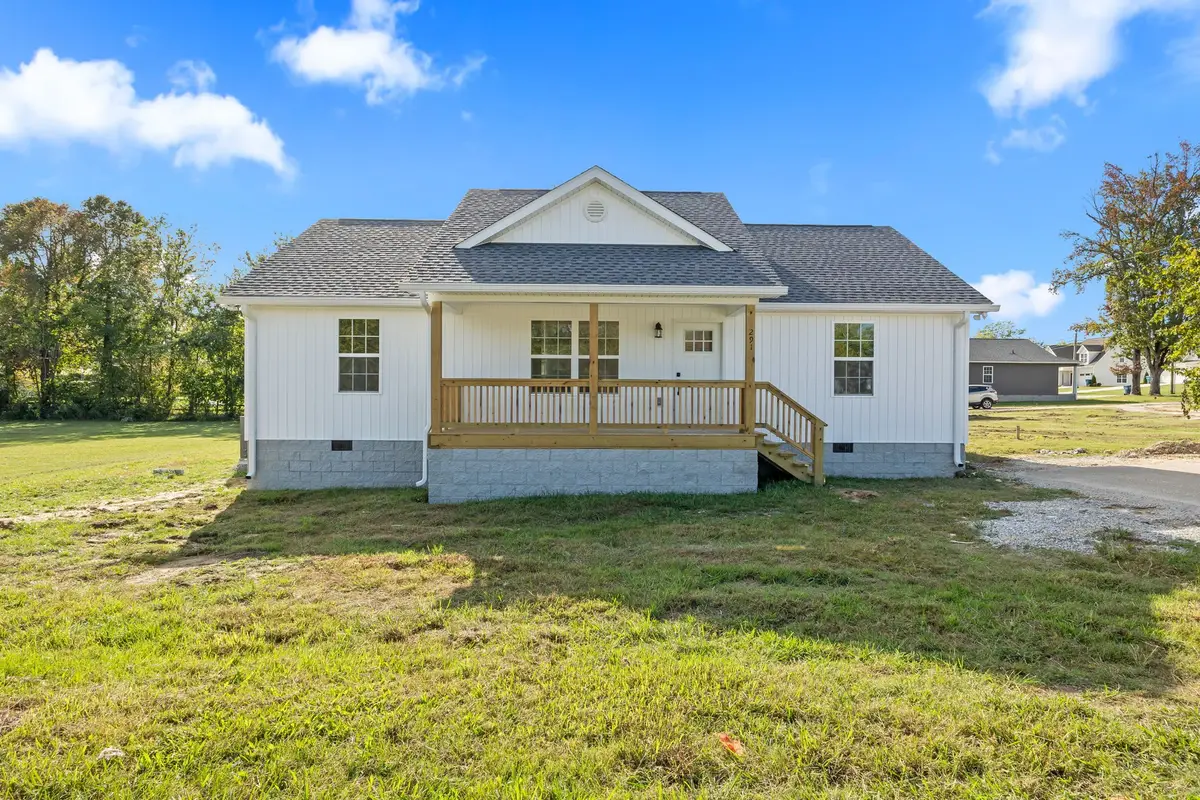 291 5th Ave S, Baxter, TN 38544 - Image #1