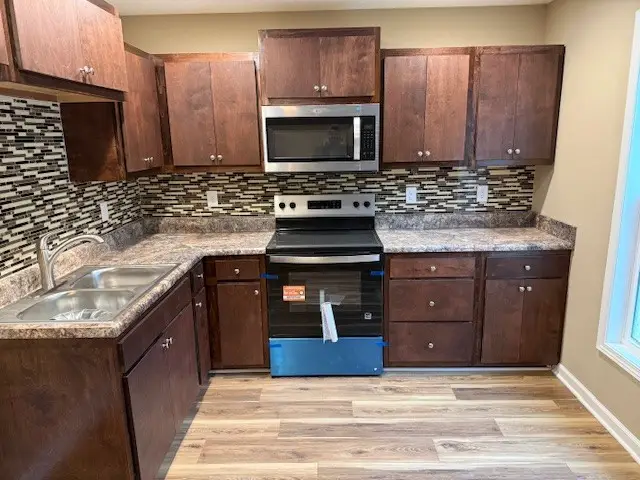 417 W Waggoner St, Tullahoma, TN 37388 - Image #2