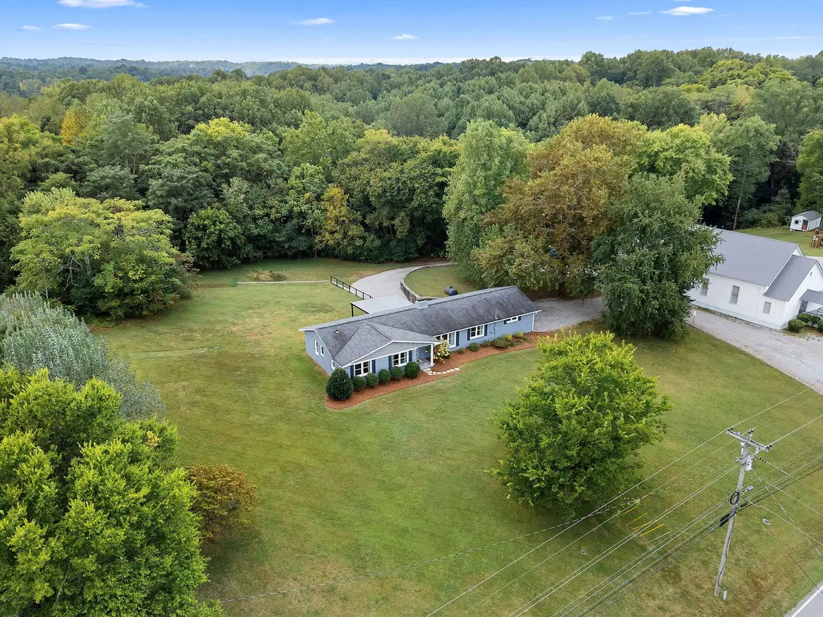 2337 Les Robinson Rd, Columbia, TN 38401 - Image #1