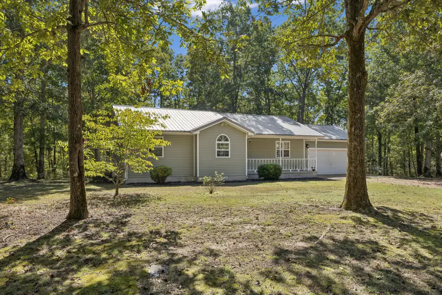 414 Honeysuckle Ln, Hohenwald, TN 38462 - Image #3
