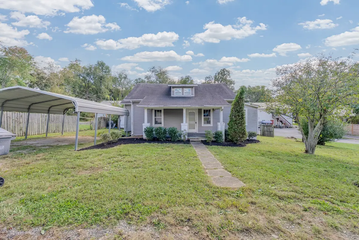 215 E 15th St E, Cookeville, TN 38501 - Image #1