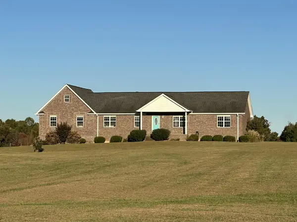 800 Williams Rd, Lafayette, TN 37083