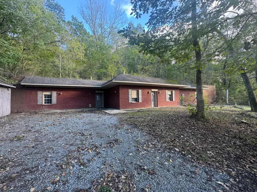 28 Alease Dr, Fayetteville, TN 37334 - Image #2