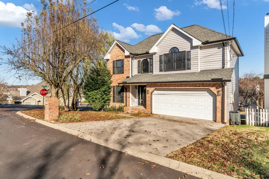 130 Breakwater N, Hendersonville, TN 37075 - Image #2