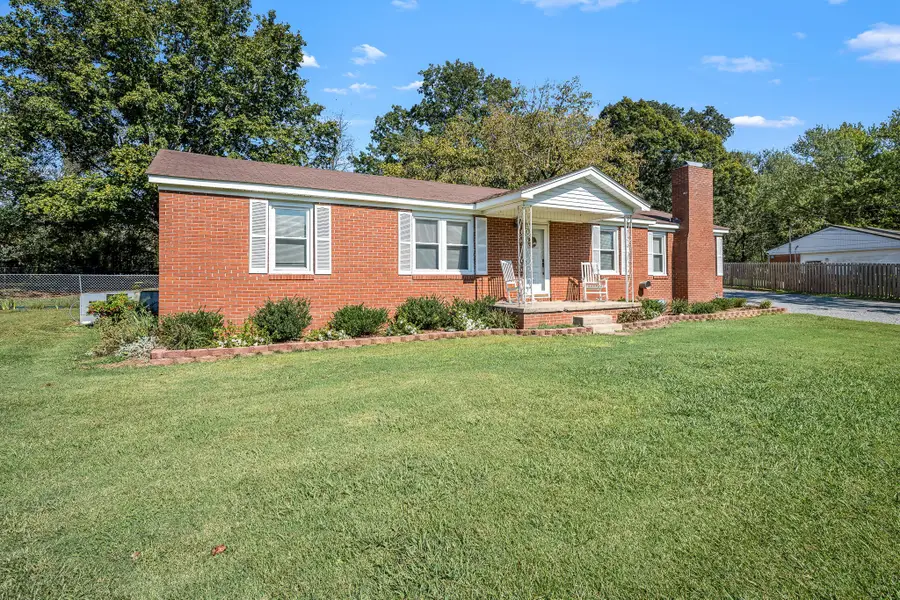 8 W Point Dr, Fayetteville, TN 37334 - Image #3