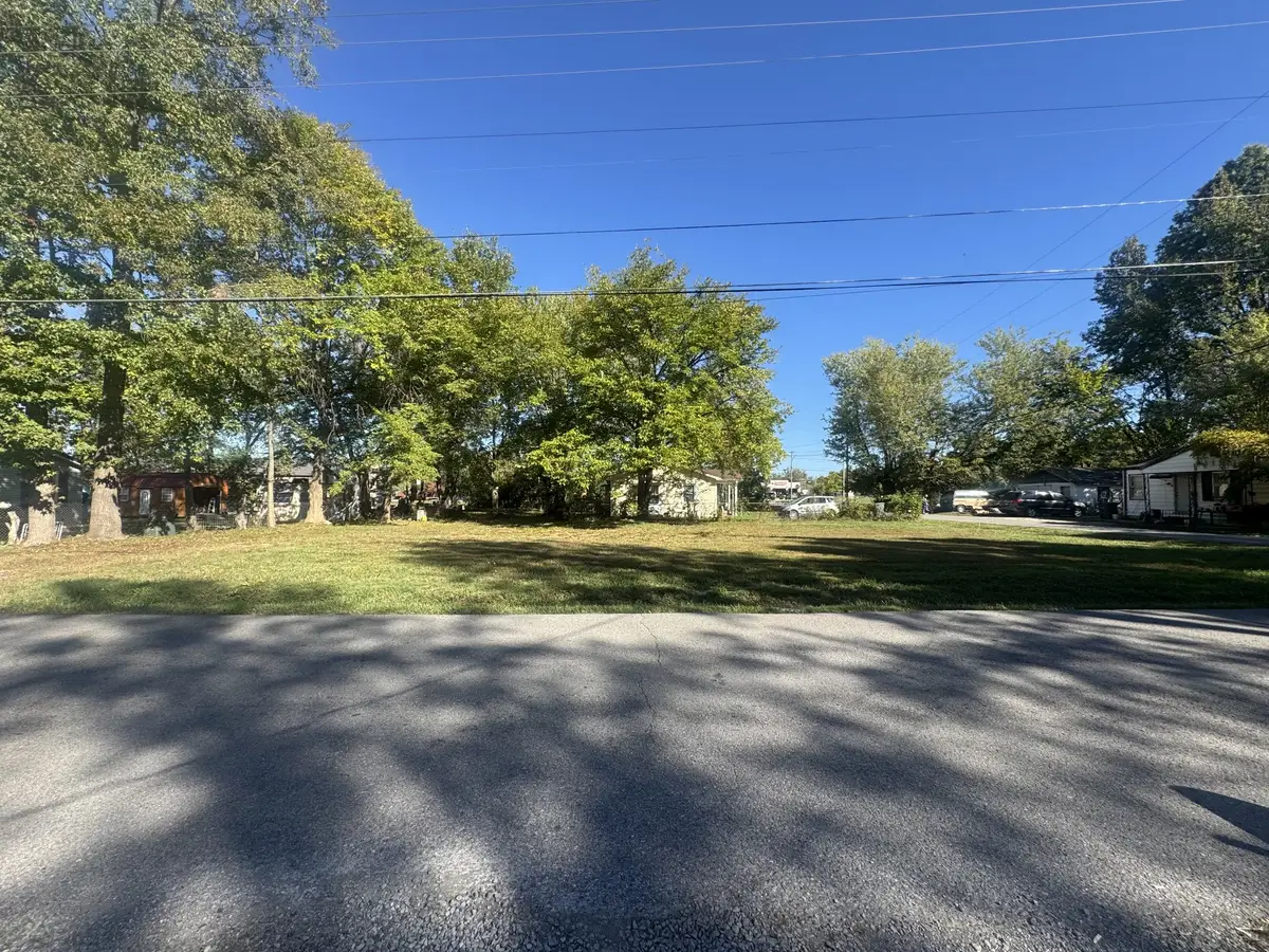 201 Strawberry St, Portland, TN 37148 - Image #1