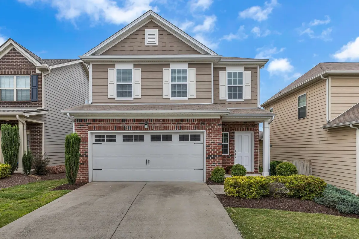 1039 Hemlock Dr, Spring Hill, TN 37174 - Image #1