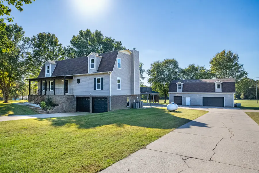 1111 Craig Moore Rd, Lewisburg, TN 37091 - Image #2