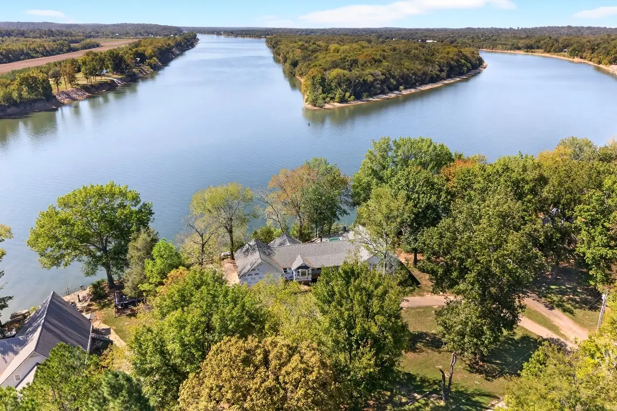 1295 Covenant Cove Ln, Bath Springs, TN 38311 - Image #1