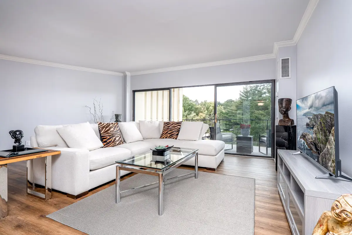 6666 Brookmont Ter #605, Nashville, TN 37205 - Image #1