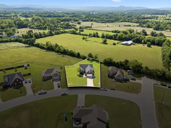 7939 Peridot Cir, Murfreesboro, TN 37127