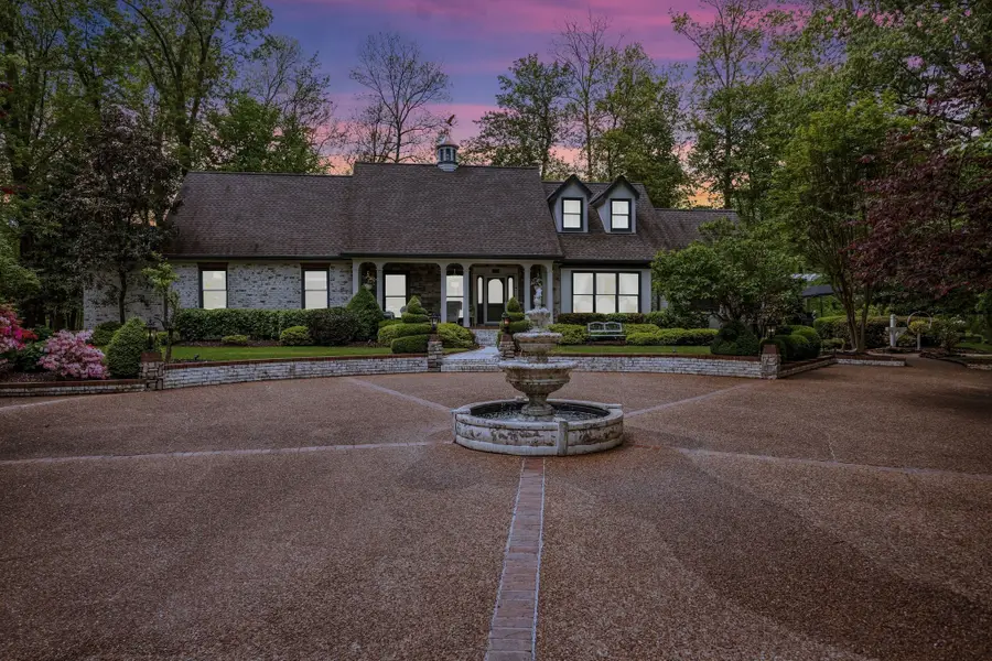 2211 Woodcreek Dr Nw, Cleveland, TN 37311 - Image #3