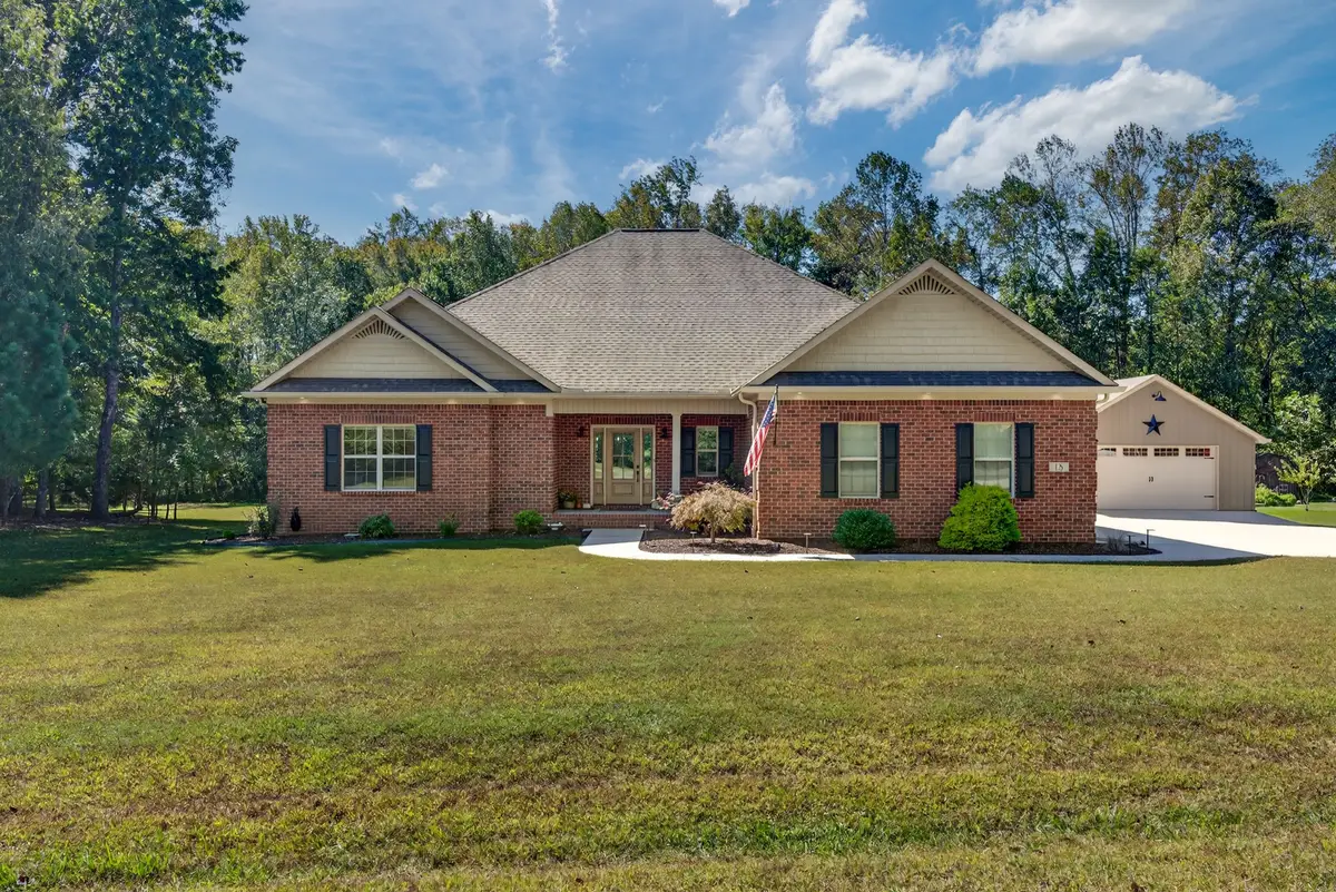 18 Brookwood Dr, Fayetteville, TN 37334 - Image #1