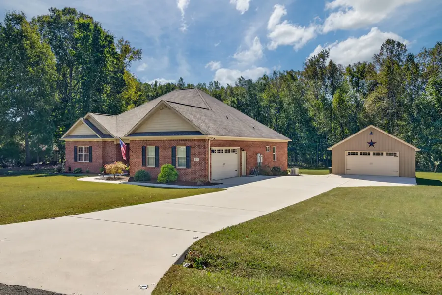 18 Brookwood Dr, Fayetteville, TN 37334 - Image #2