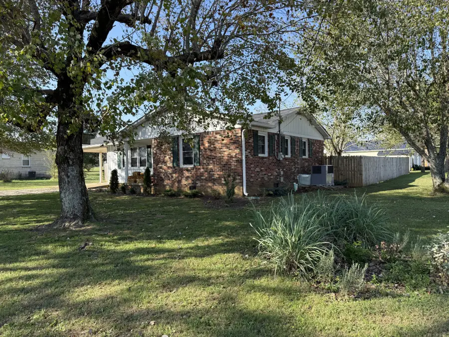 102 Kimberly St, Elkton, KY 42220 - Image #2