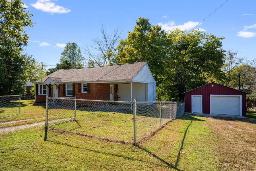 1105 Taylor Town Rd, White Bluff, TN 37187 - Image #2