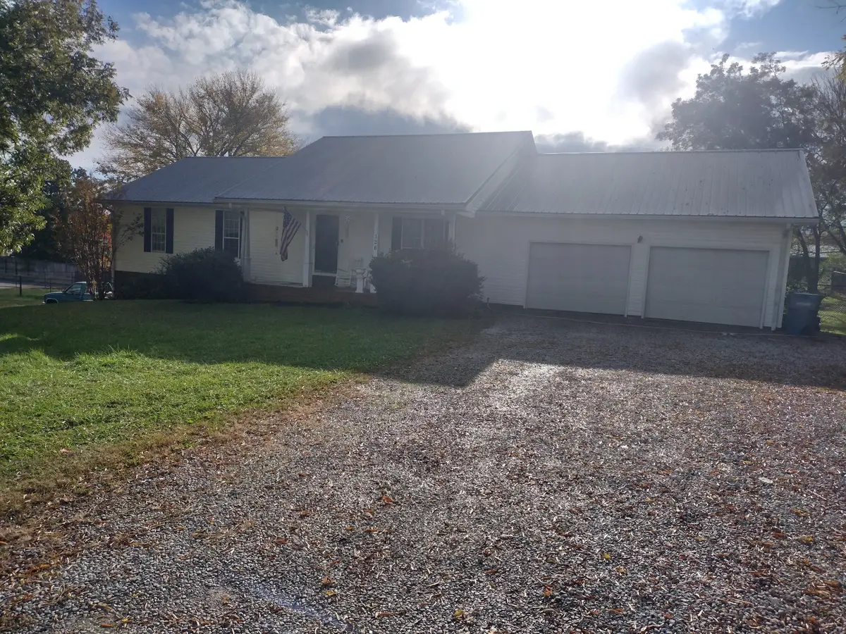 126 4th Ave N, Baxter, TN 38544 - Image #1