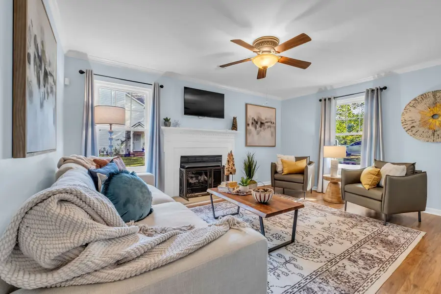 1301 Carriage Park Dr, Franklin, TN 37064 - Image #2