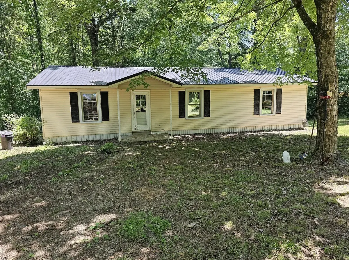 10 Fowler Dr, Saint Joseph, TN 38481 - Image #1