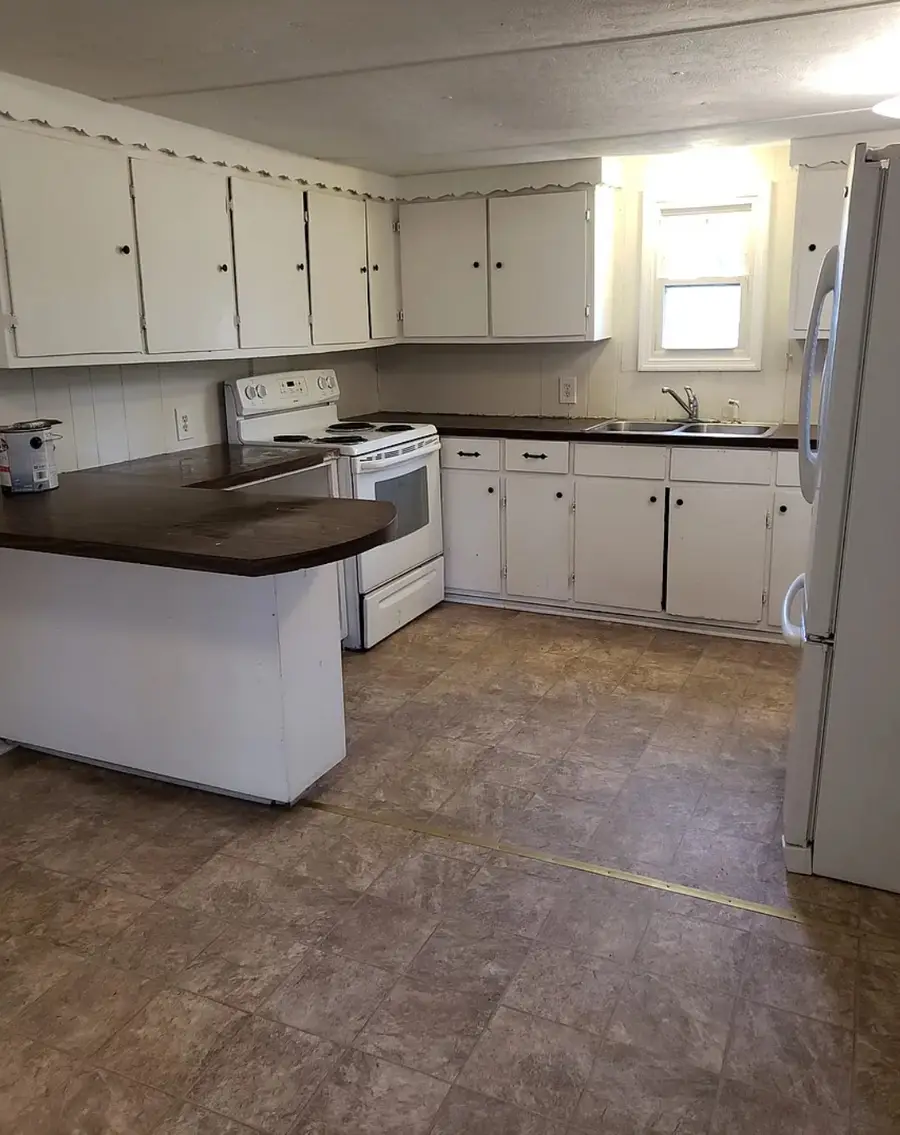 10 Fowler Dr, Saint Joseph, TN 38481 - Image #3