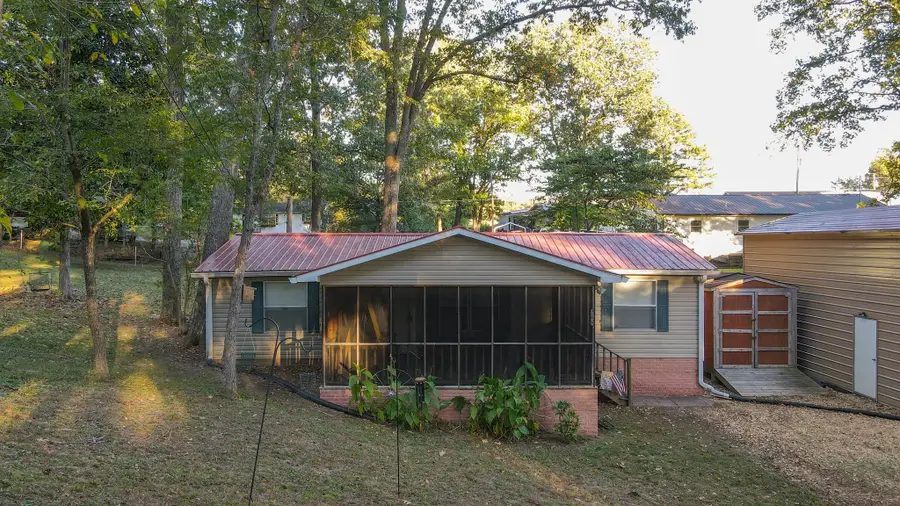 620 Mansard Island Dr, Springville, TN 38256 - Image #3