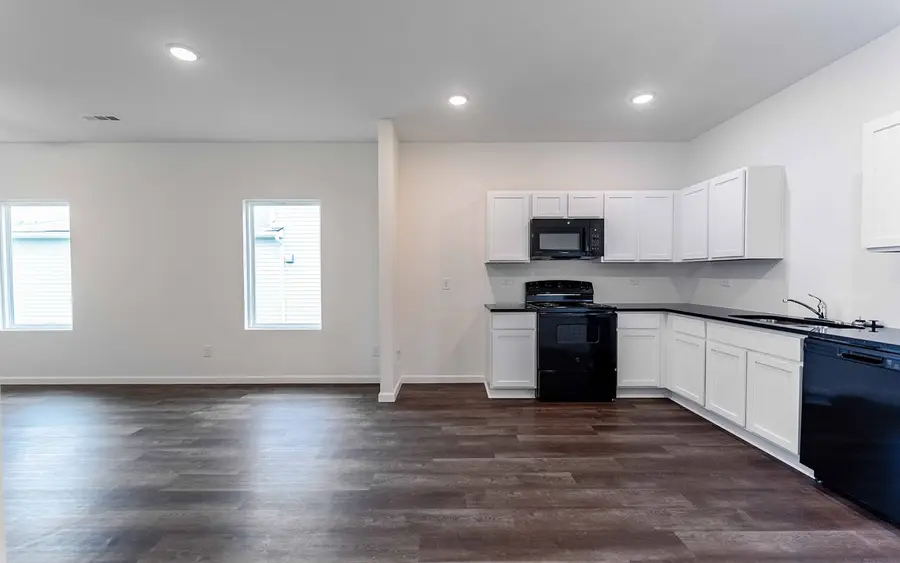 31 Stonehenge Ln S, Manchester, TN 37355 - Image #3