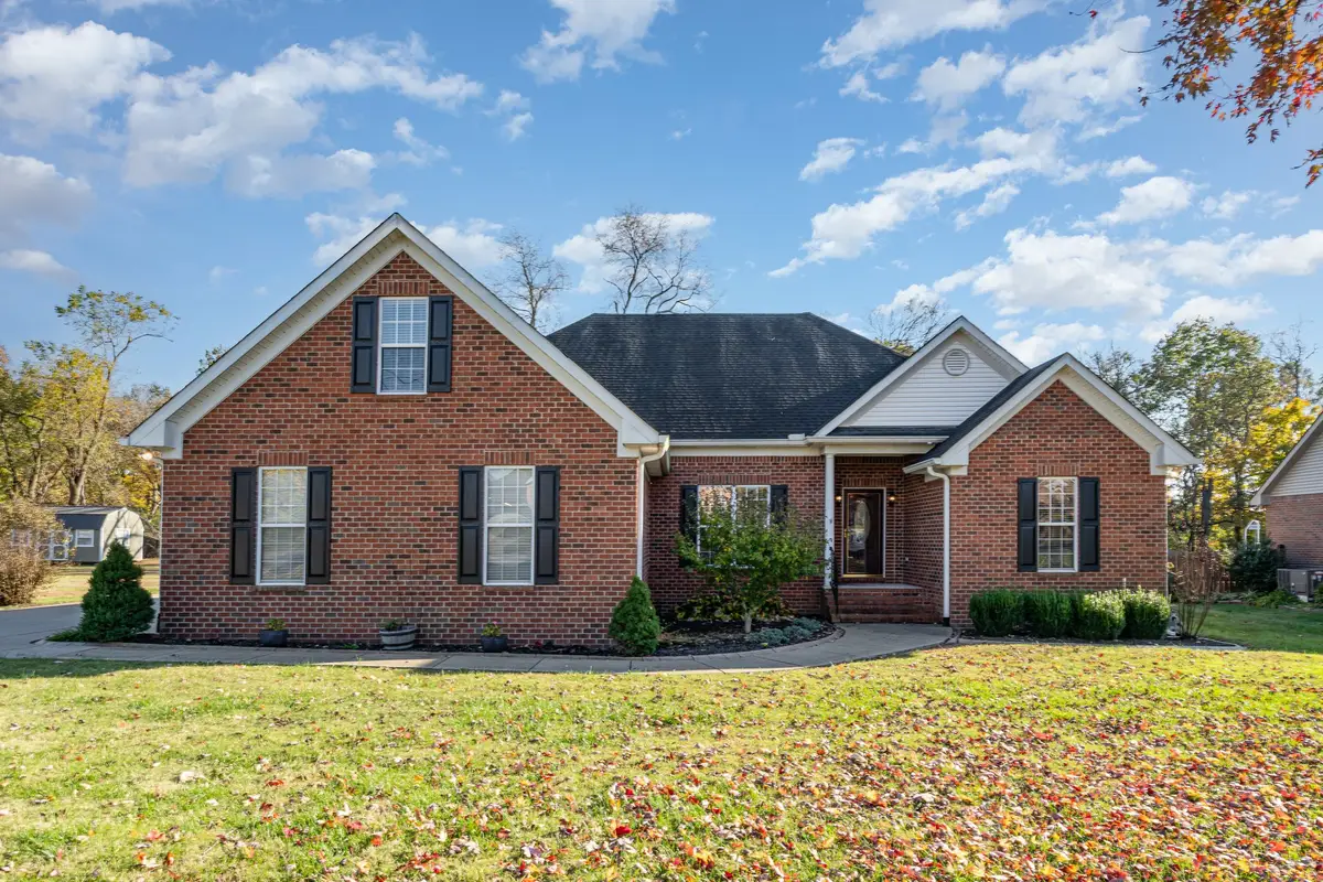 507 Redstone Dr, Gallatin, TN 37066 - Image #1