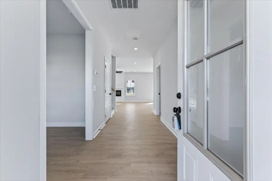 998 Alton Dr, Clarksville, TN 37043 - Image #2