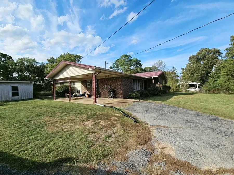 2122 Old Decaturville Rd, Parsons, TN 38363 - Image #3