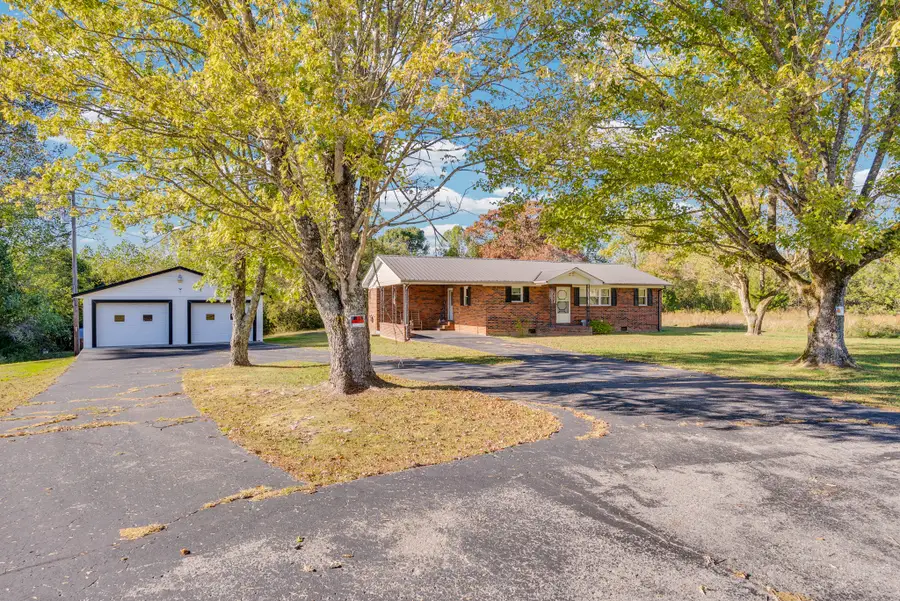 337 Martin Ridge Ln, Gainesboro, TN 38562 - Image #2