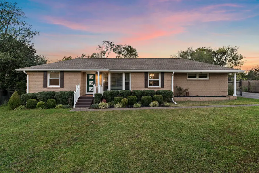 3005 Stanwyck Dr, Nashville, TN 37207 - Image #2