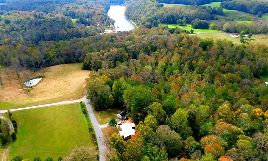 936 Ridge Rd, Quebeck, TN 38579 - Image #3