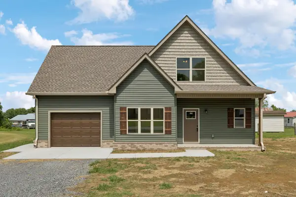 1108 Flippin Dr, Lafayette, TN 37083