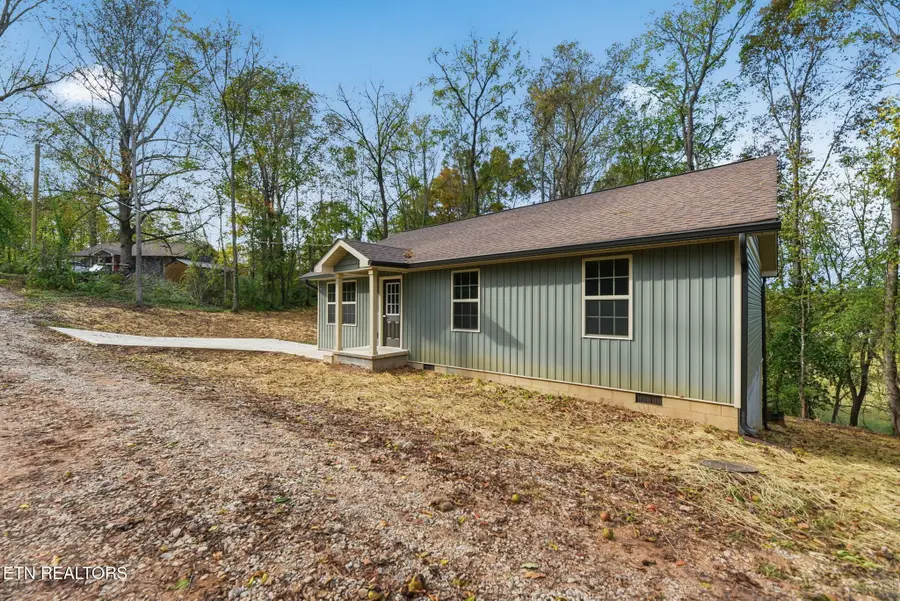 705 New Clear Branch Rd, Rocky Top, TN 37769 - Image #3