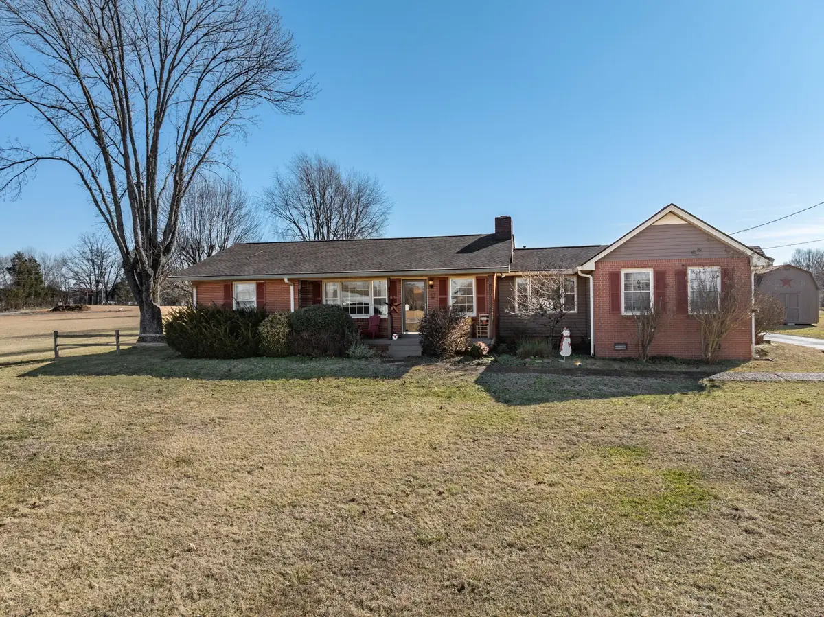 4606 Highway 31 W, Cottontown, TN 37048 - Image #1