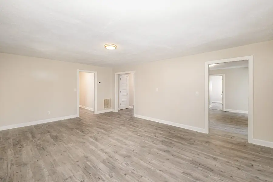 417 W Coffee St, Tullahoma, TN 37388 - Image #3