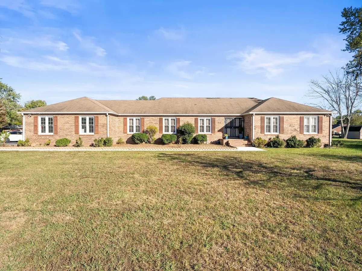 104 Twelve Oaks Road, Tullahoma, TN 37388 - Image #1