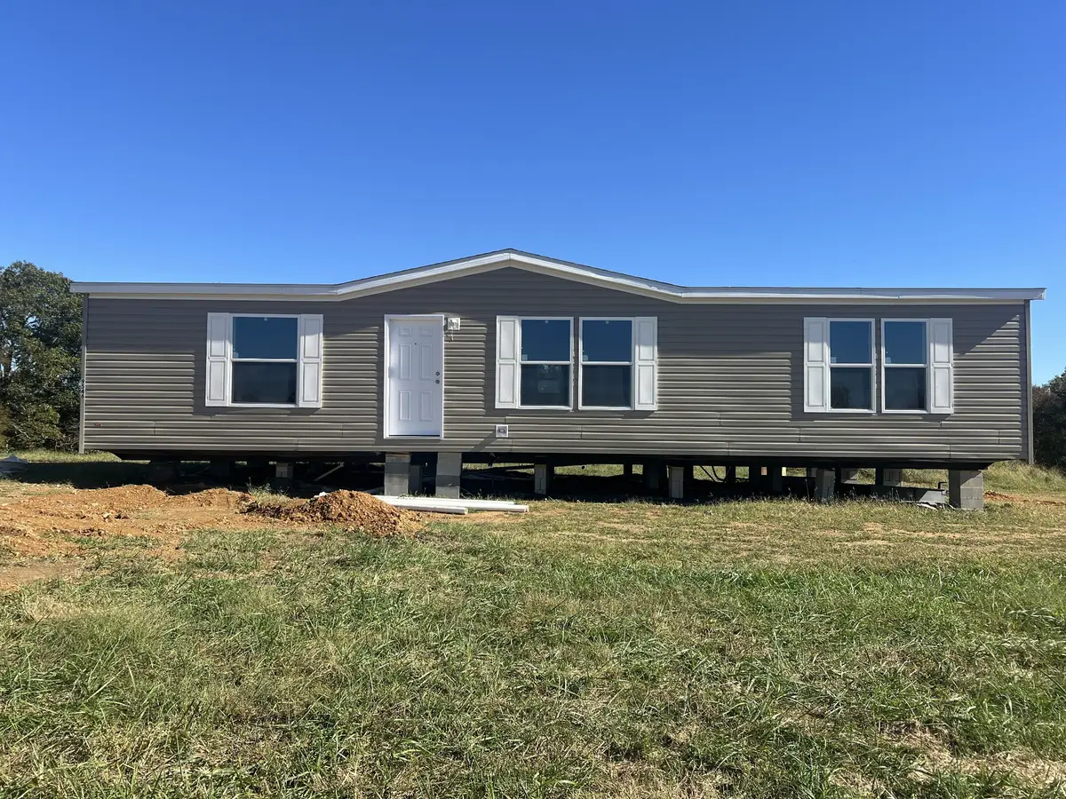 9546 Sunrise Rd, Red Boiling Springs, TN 37150 - Image #1