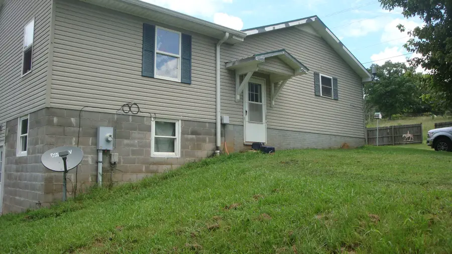 735 Poplar Springs Rd N, Savannah, TN 38372 - Image #2