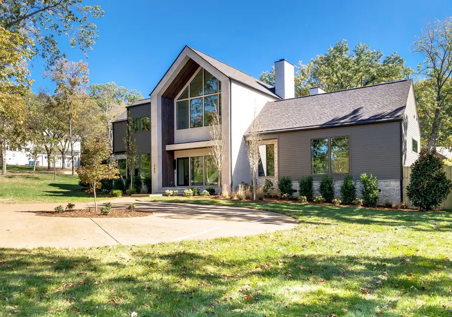 743 Richfield Dr, Nashville, TN 37205 - Image #3