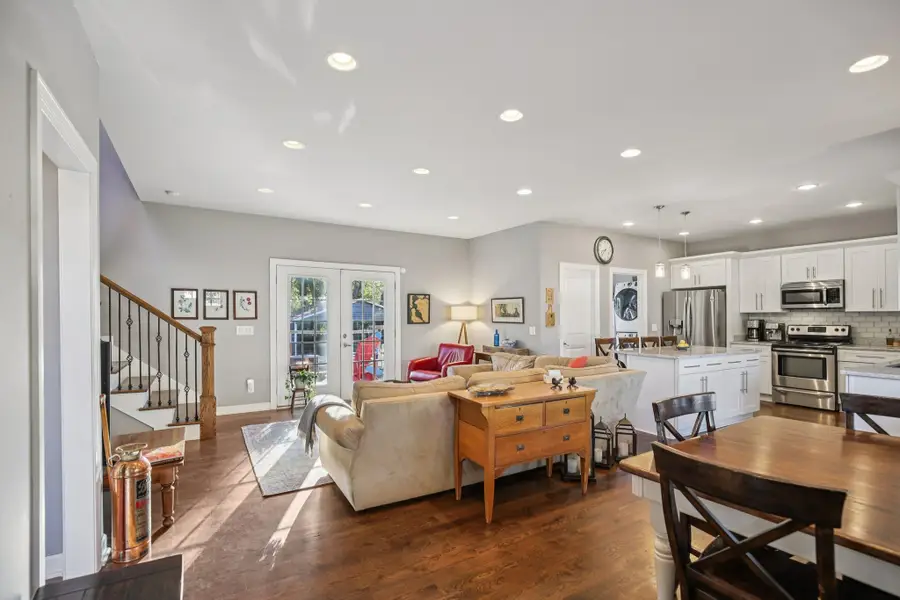 2221 Thistlewood Dr, Nashville, TN 37216 - Image #2