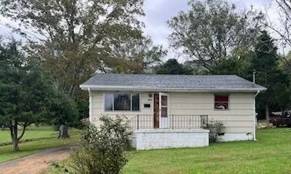 1204 Wooden Avenue, Rossville, GA 30741