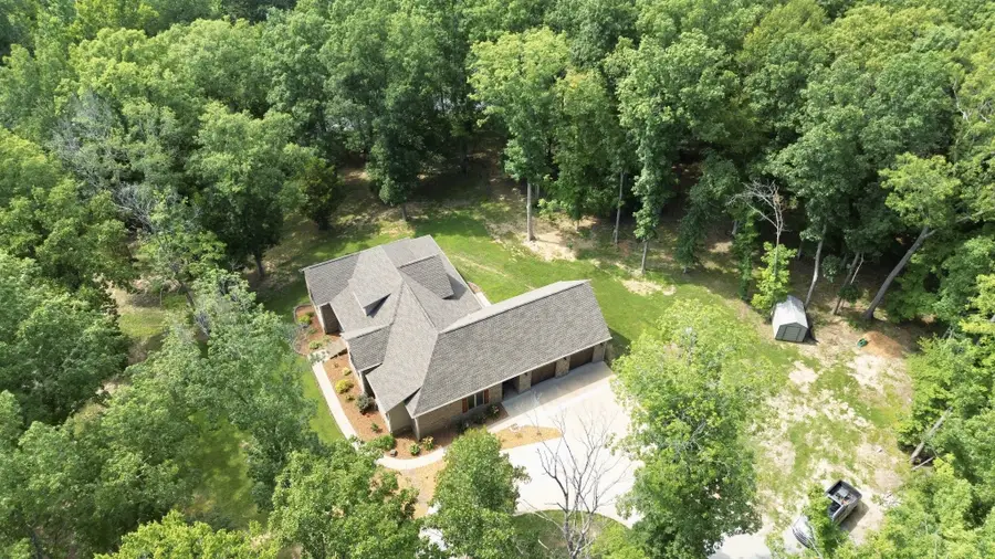 674 Cantrell Rd, Big Sandy, TN 38221 - Image #2