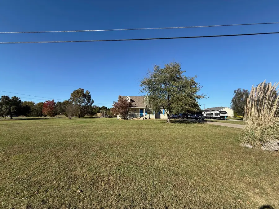 3859 Midland Trl, Bell Buckle, TN 37020 - Image #3