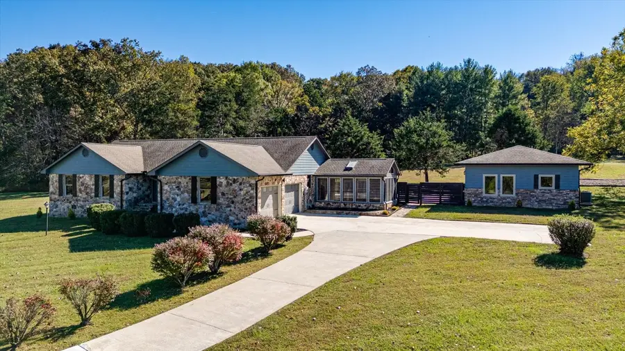 453 United Cir, Jasper, TN 37347 - Image #2