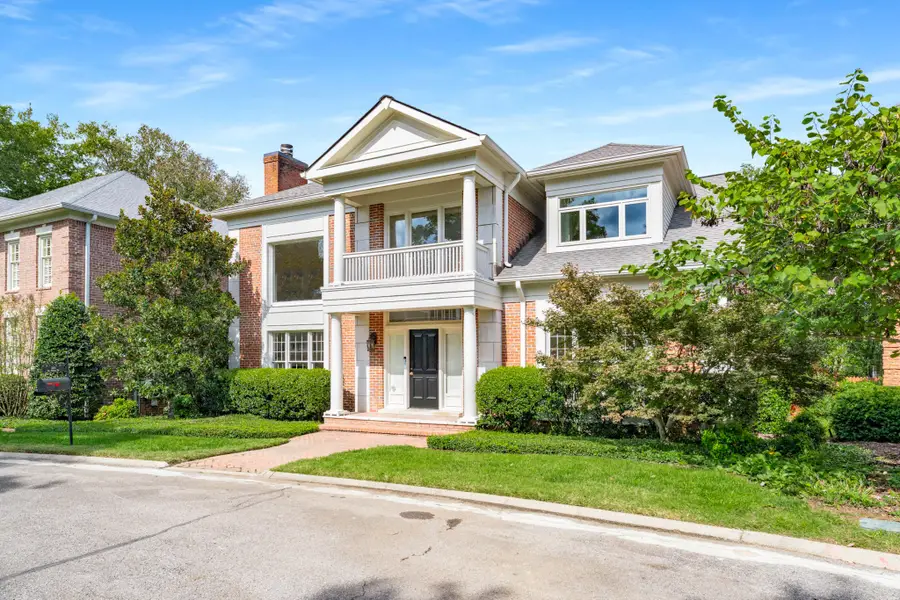 303 Saint James Park, Nashville, TN 37215 - Image #2