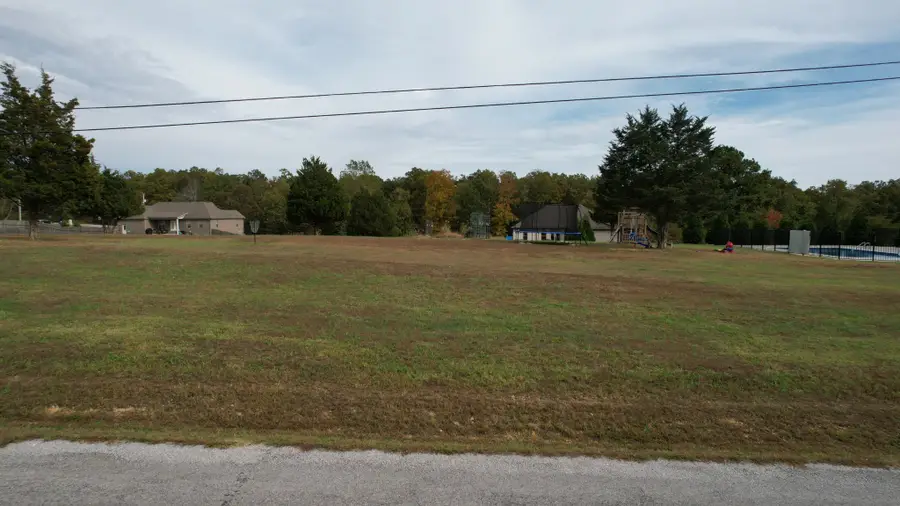 594 Double Eagle Dr, Summertown, TN 38483 - Image #2