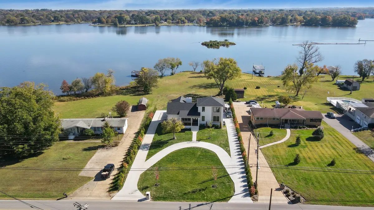 407 Sanders Ferry Rd, Hendersonville, TN 37075 - Image #1