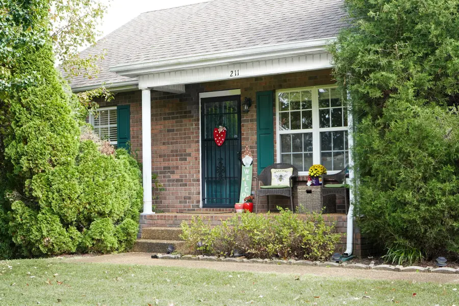 211 Amy Dr, Portland, TN 37148 - Image #2