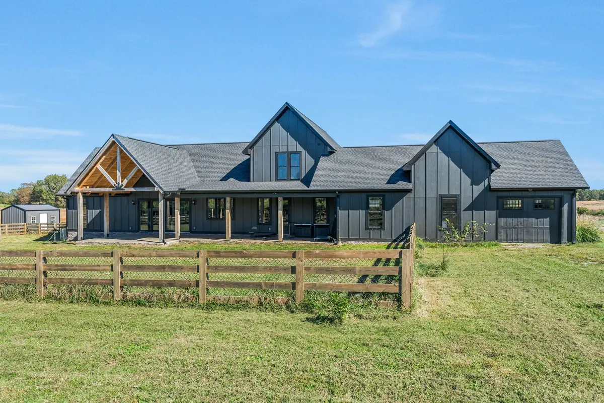 128 Emma Ln, Hohenwald, TN 38462 - Image #1